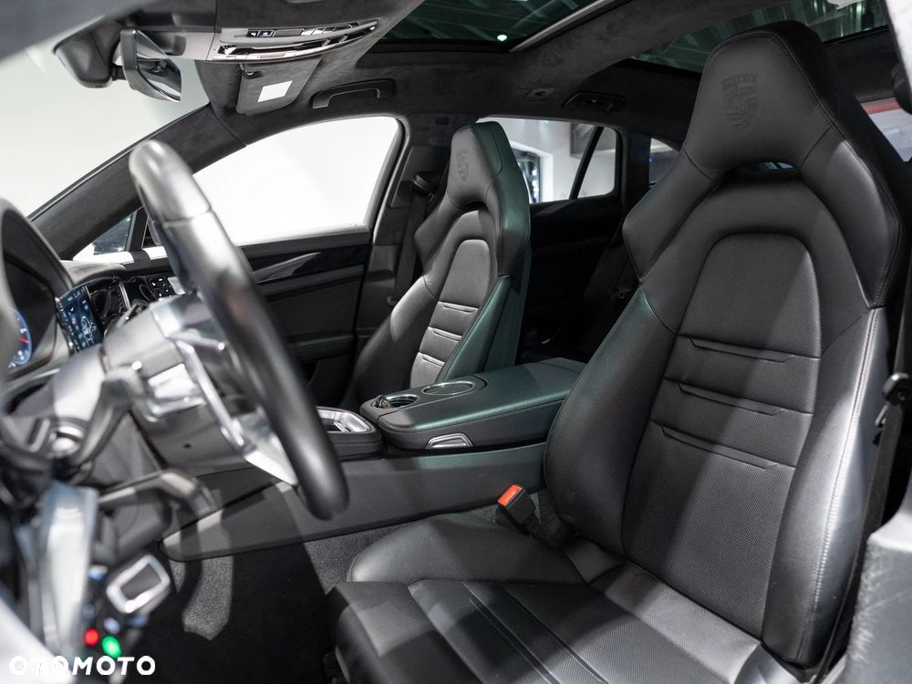 Porsche Panamera Turbo - 18