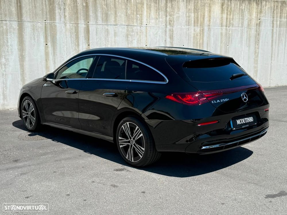 Mercedes-Benz CLA 250+ EQ Shooting Brake - 3