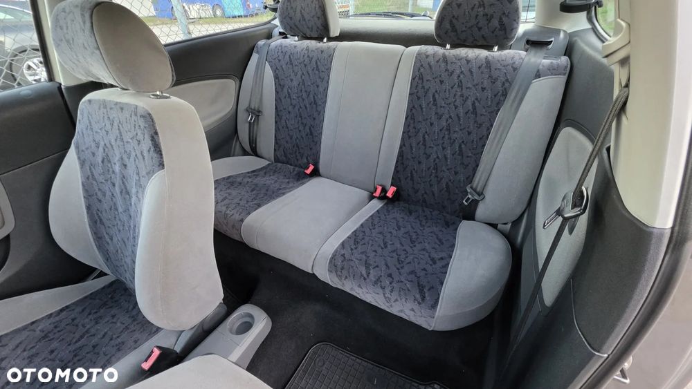 Seat Ibiza 1.4 16V Signo - 11