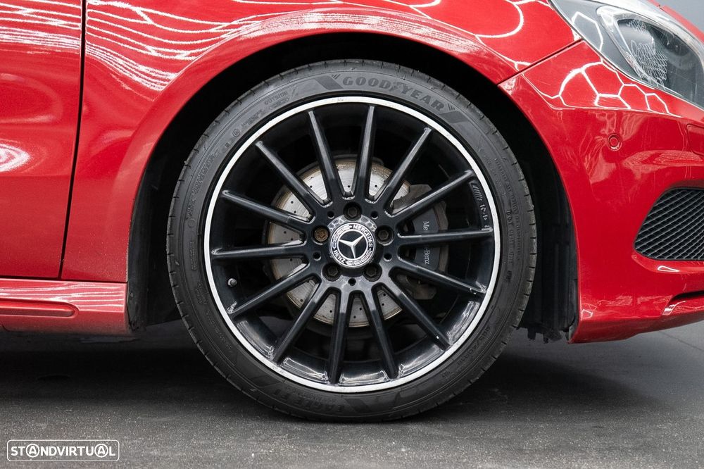 Mercedes-Benz A 180 d AMG Line - 13