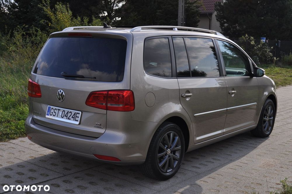 Volkswagen Touran - 8