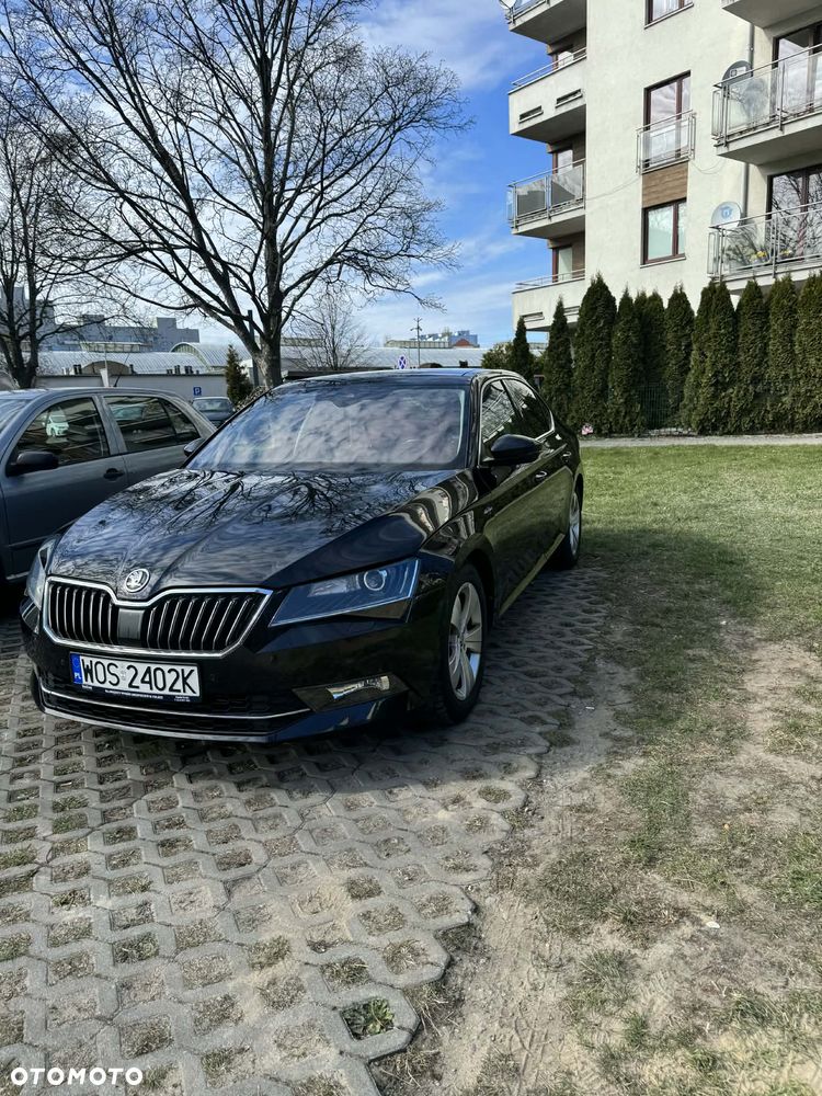 Skoda Superb 2.0 TDI L&K DSG - 2