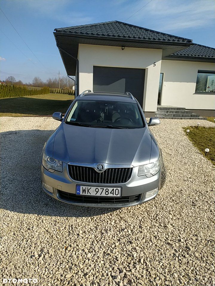 Skoda Superb 2.0 TDI DSG Comfort - 2