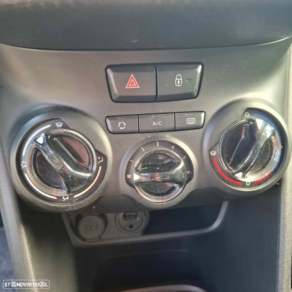 Peugeot 208 1.6 BlueHDi Style - 27