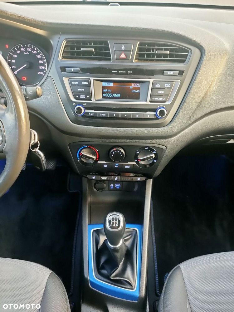 Hyundai i20 blue 1.2 Style - 25