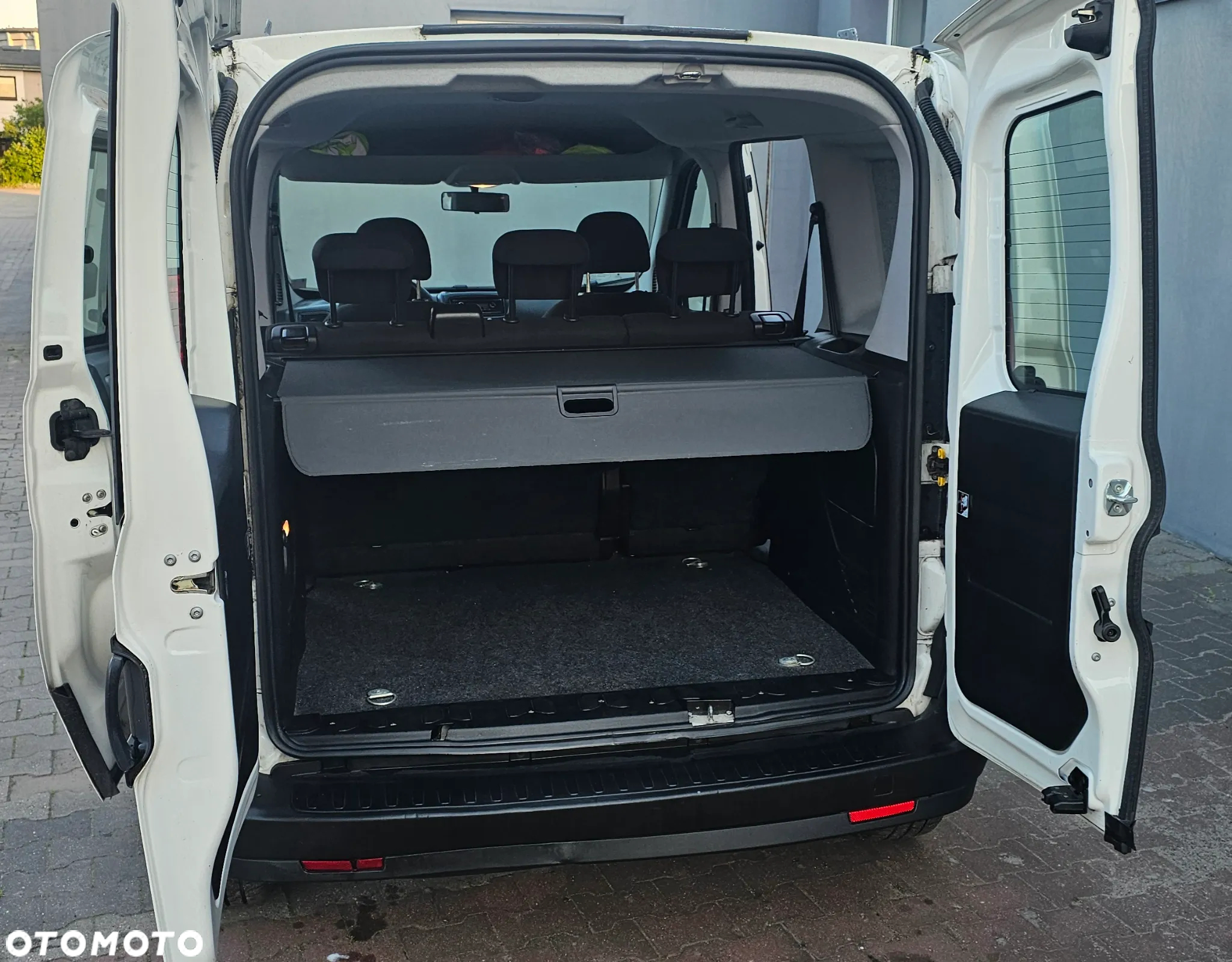 Fiat Doblo 1.4 16V Active - 8