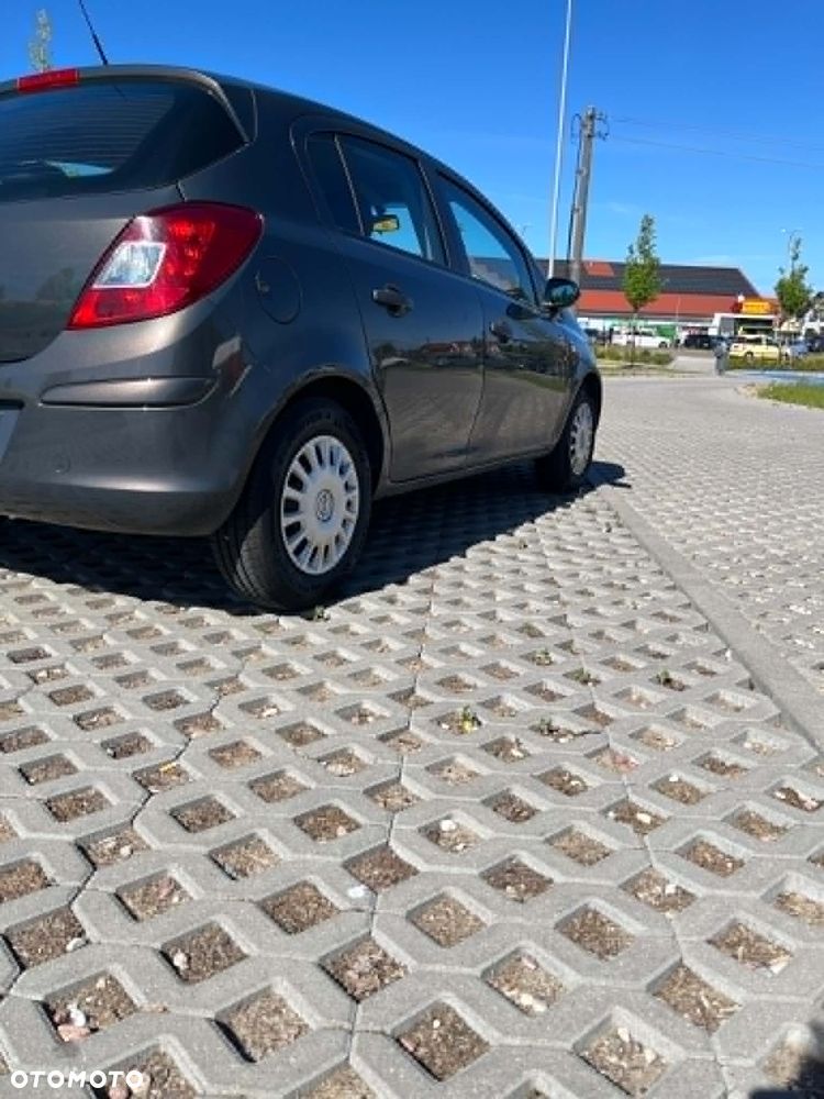 Opel Corsa 1.2 16V Enjoy - 9