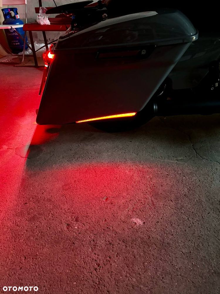 Harley-Davidson Touring Road Glide - 12