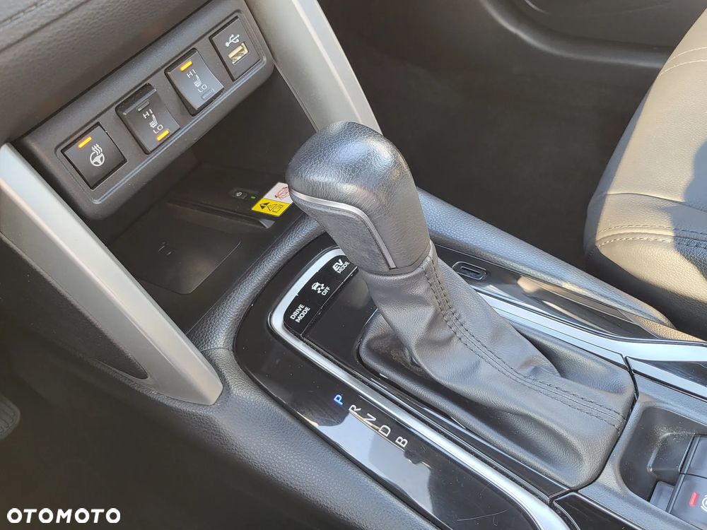 Toyota Corolla Cross 2.0 Hybrid Premiere Edition AWD - 18
