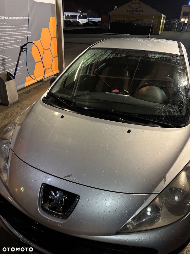 Peugeot 207 - 2