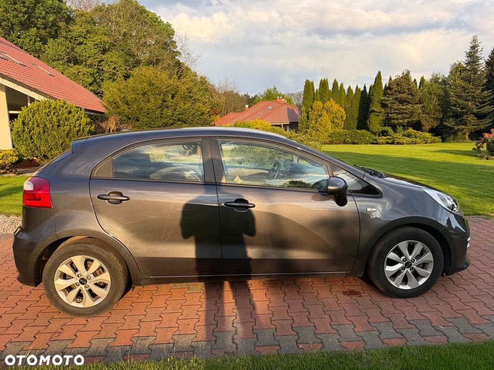 Kia Rio 1.1 CRDI Dream Team Edition - 24