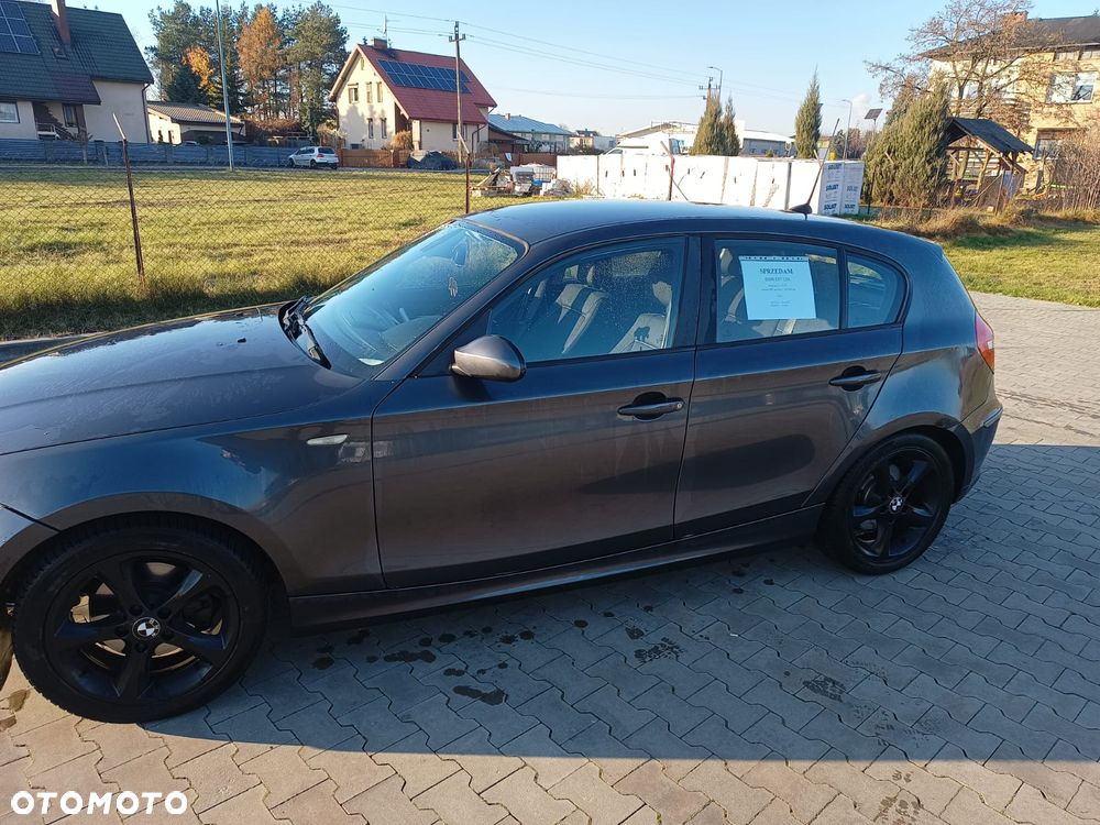 BMW Seria 1 120i - 4