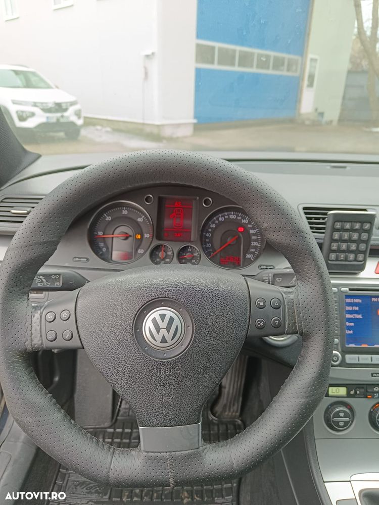 Volkswagen Passat 2.0 TDI Highline DPF 4Motion - 6