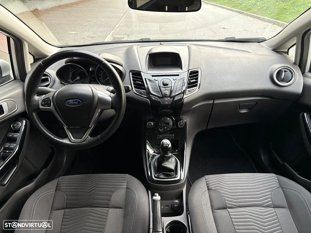 Ford Fiesta 1.0 T EcoBoost Titanium - 12