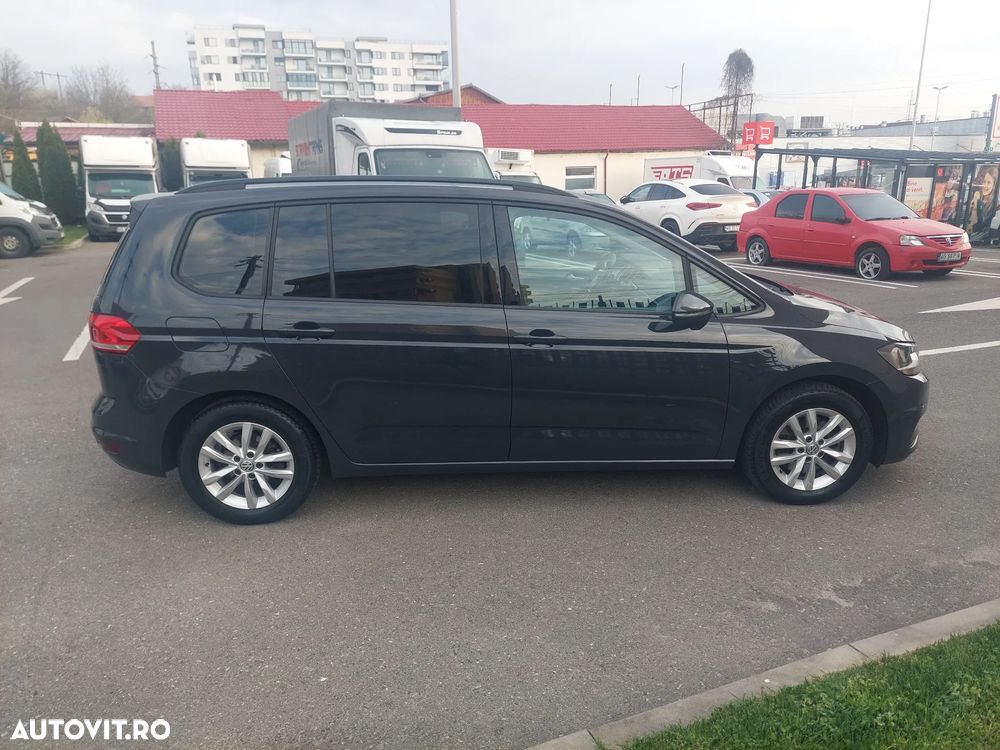 Volkswagen Touran - 5