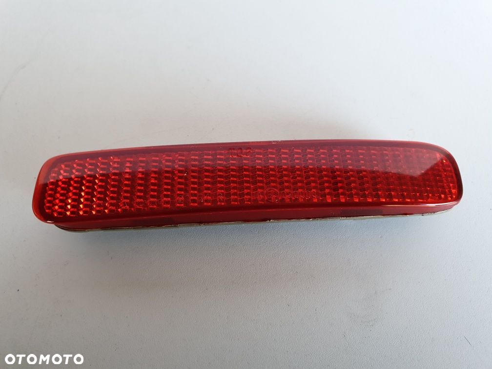 TOYOTA COROLLA VERSO II odblask zderzaka prawy 04-08 - 1