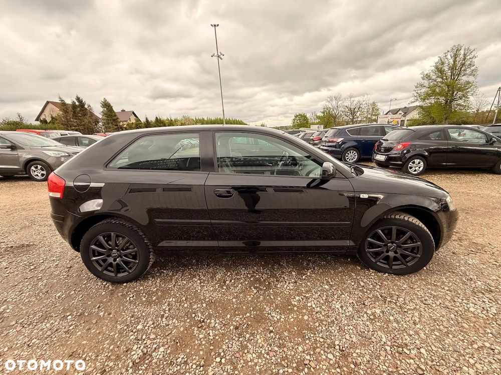 Audi A3 3-drzwiowe 1.6 FSI S Line Sportpaket plus - 9