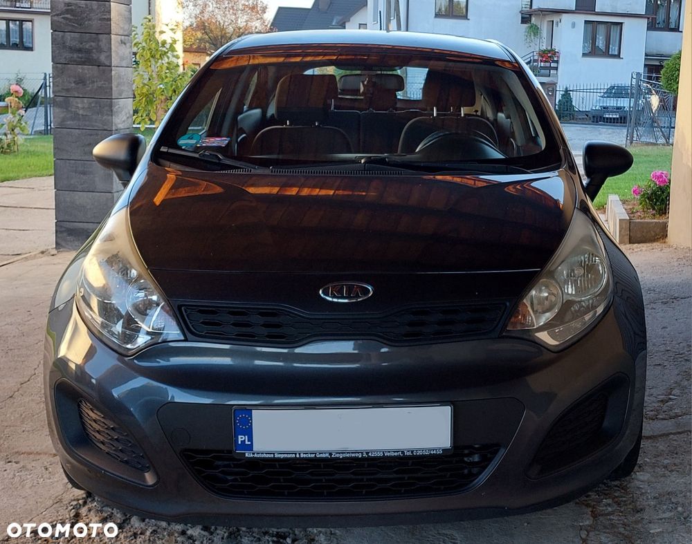 Kia Rio - 5