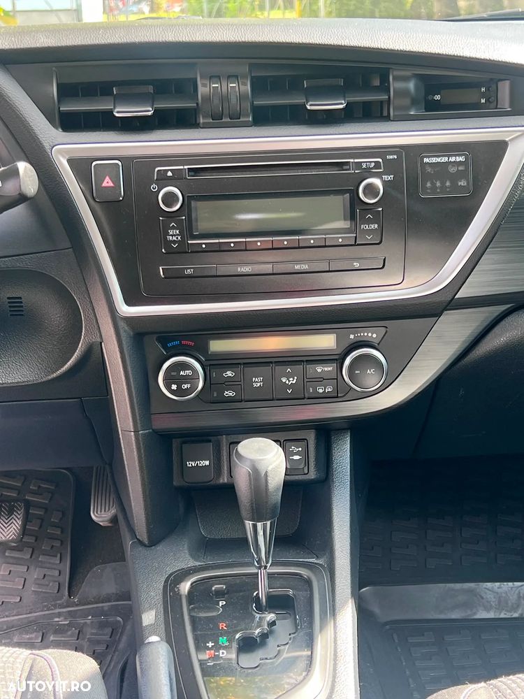 Toyota Auris - 5