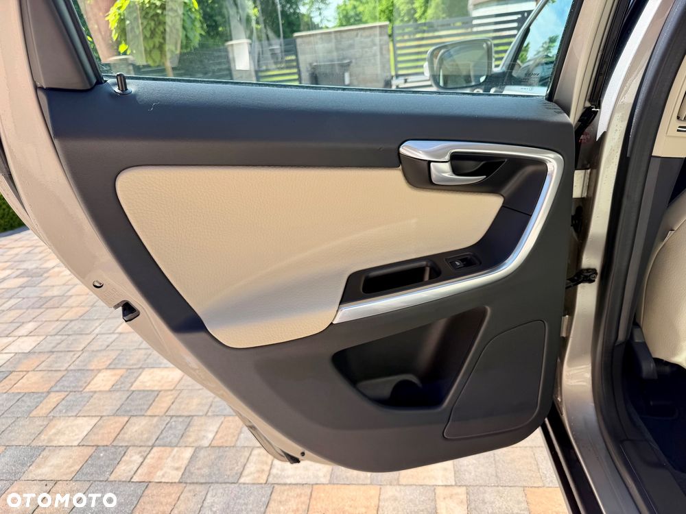 Volvo XC 60 - 10