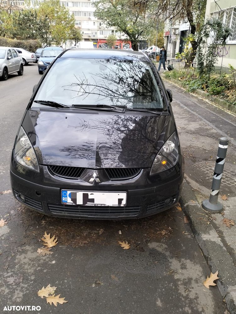Mitsubishi Colt - 1