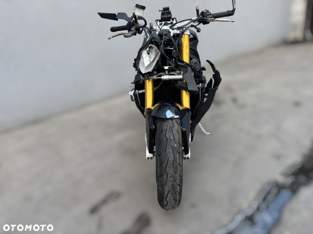 BMW S - 31