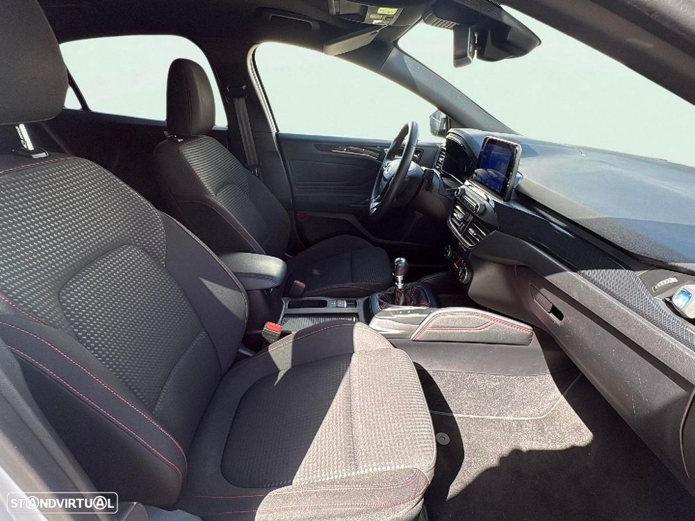 Ford Focus 1.0 EcoBoost MHEV ST-Line - 15