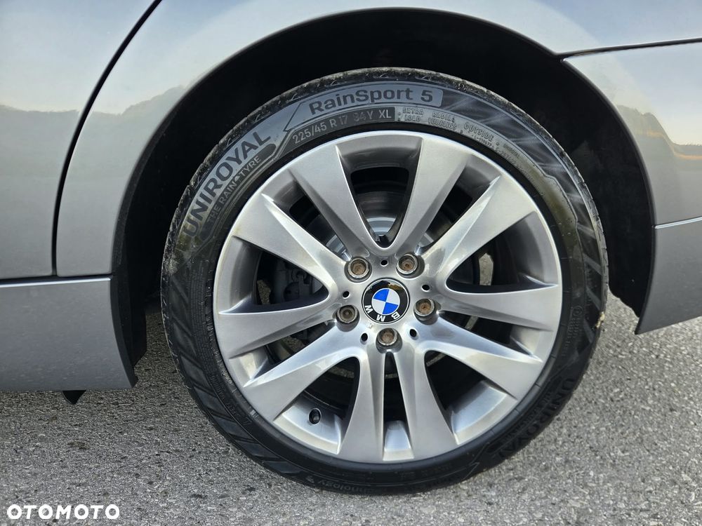 BMW Seria 3 318d - 26