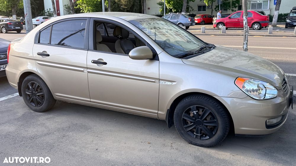 Hyundai Accent MC 1.4 DOHC 4DR GL COMFORT - 1