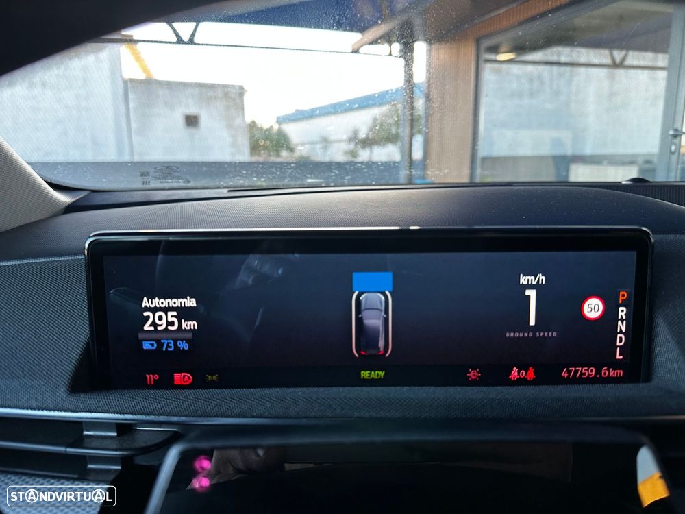 Ford Mustang Mach-E Standard - 22