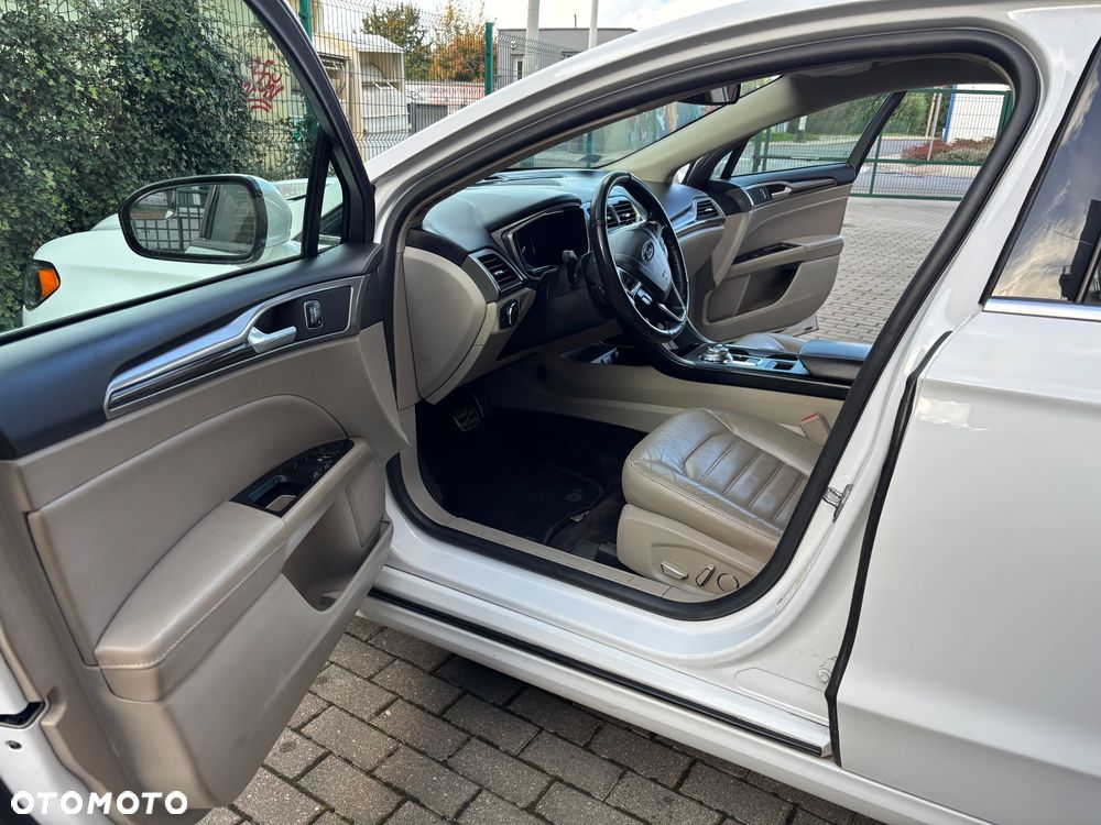 Ford Fusion 2.0 EcoBoost Titanium - 10