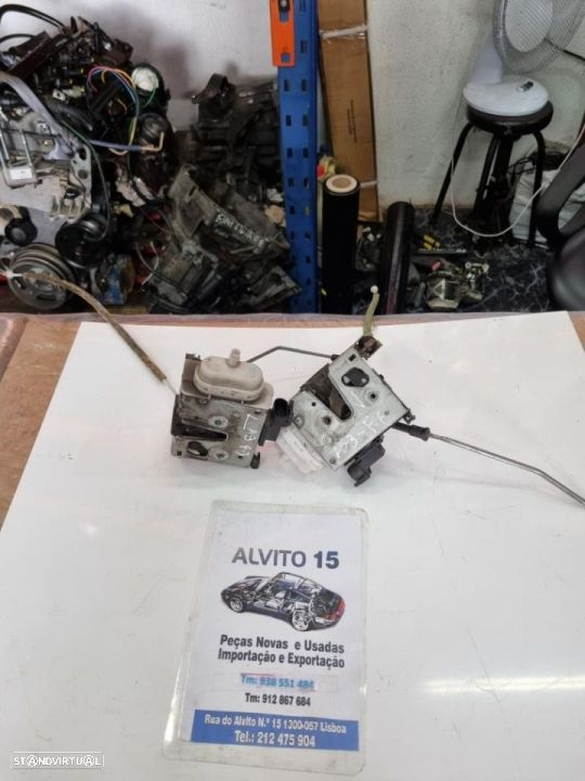 fechaduras das portas Audi A3 ( só frente direita ) - 1