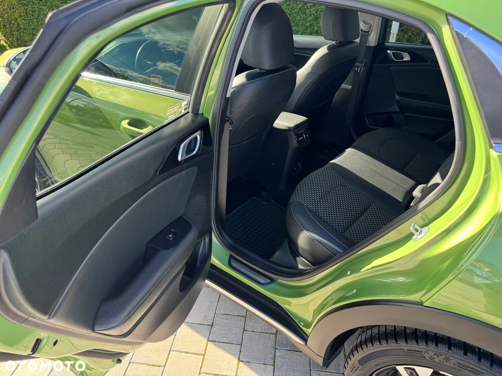 Kia XCeed 1.5 T-GDI Business Line - 32