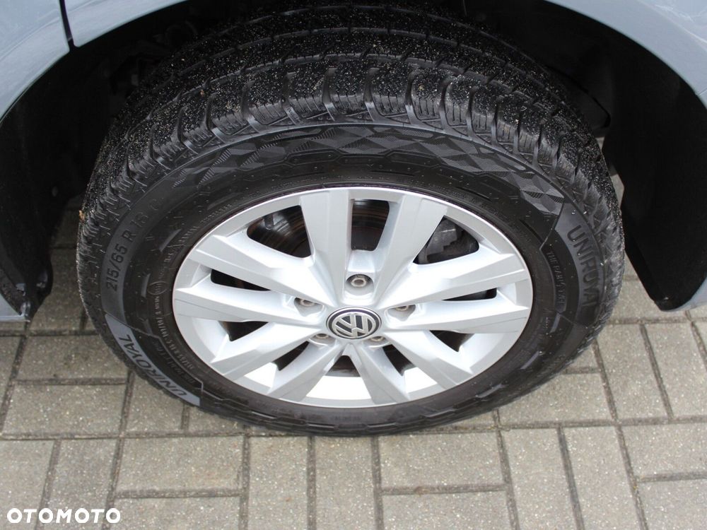 Volkswagen Caravelle - 39