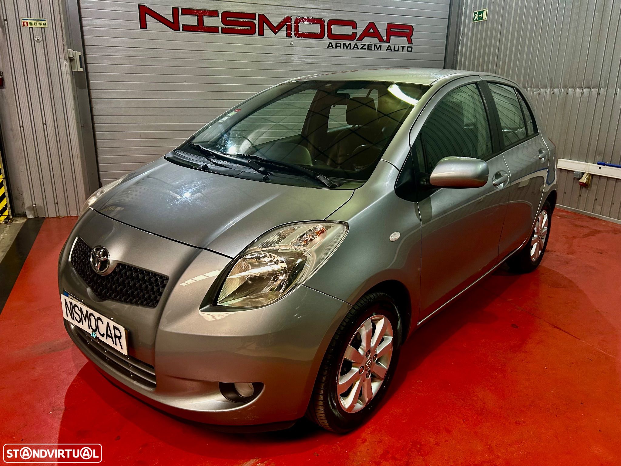 Toyota Yaris 1.0 VVT-i AC Manual+VSC - 1