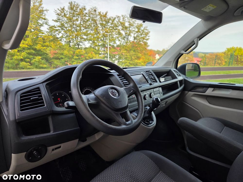 Volkswagen Transporter - 8