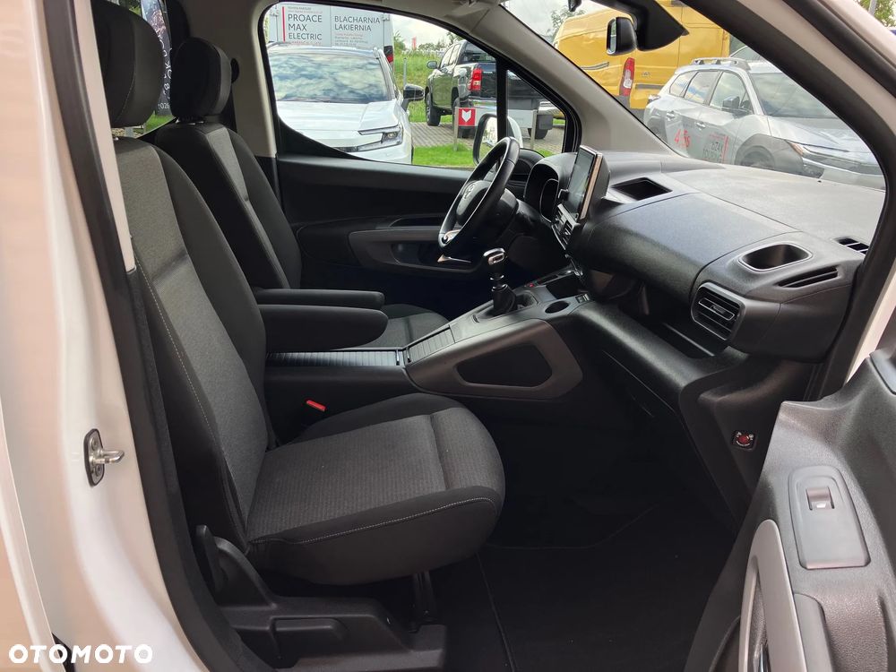 Toyota Proace City Verso 1.2 Turbo L1 Team Deutschland - 18