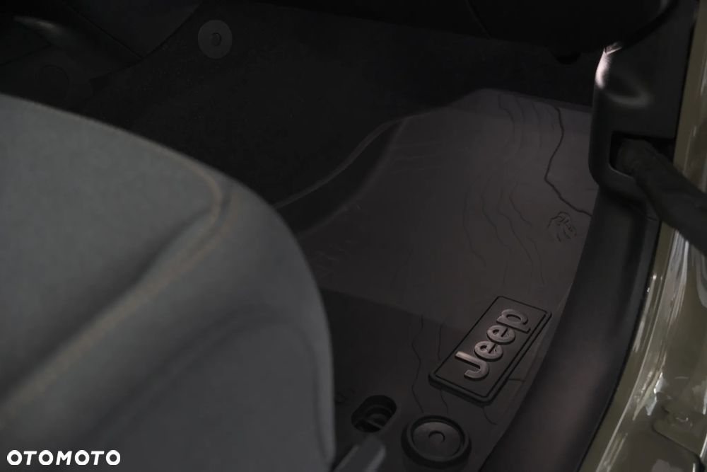 Jeep Wrangler - 28
