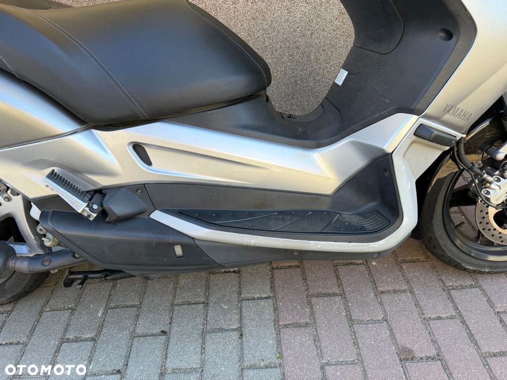 Yamaha X-max - 22