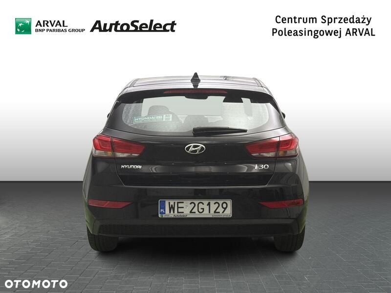 Hyundai i30 1.5 DPI Classic + - 6