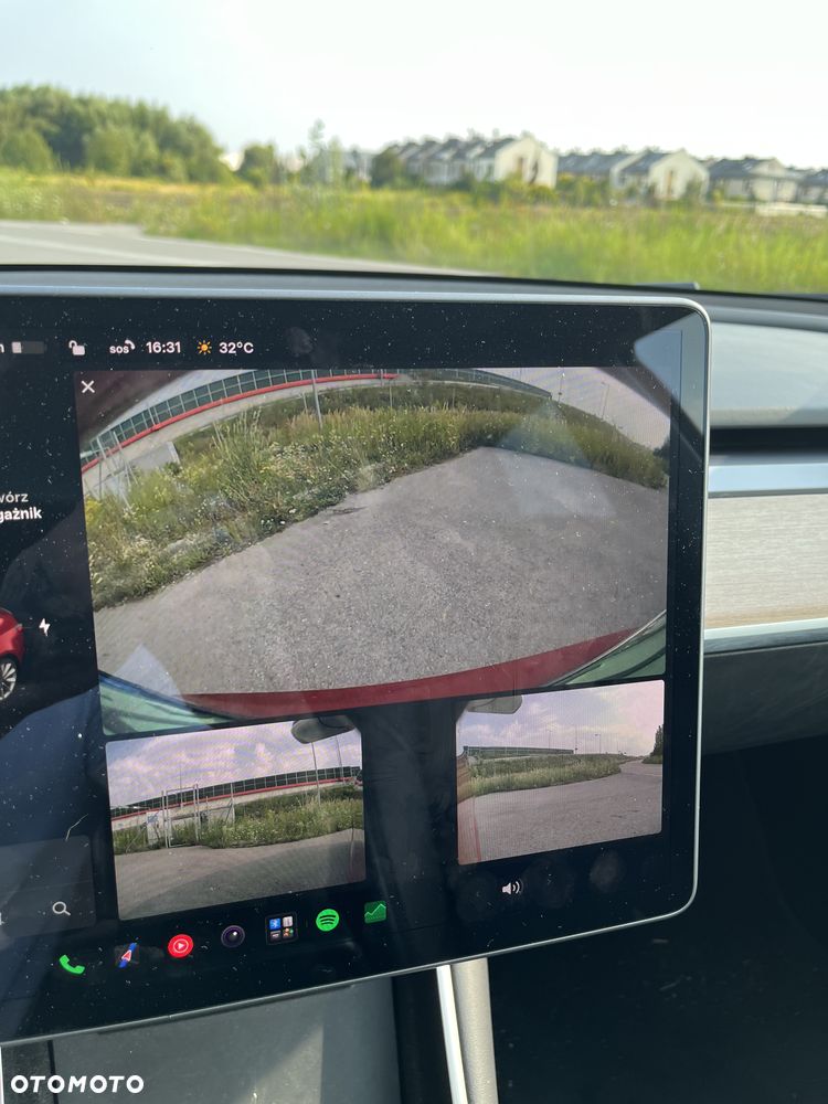 Tesla Model 3 - 16