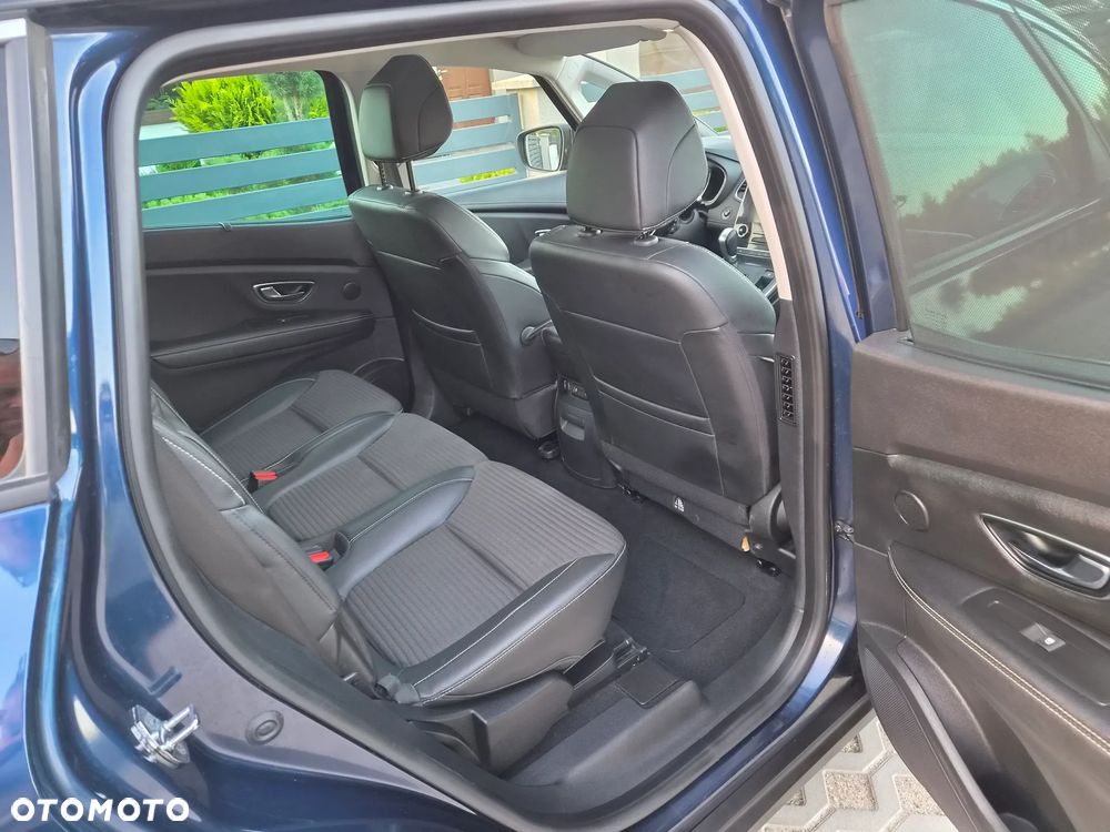 Renault Grand Scenic Gr 1.7 Blue dCi Bose EDC - 11