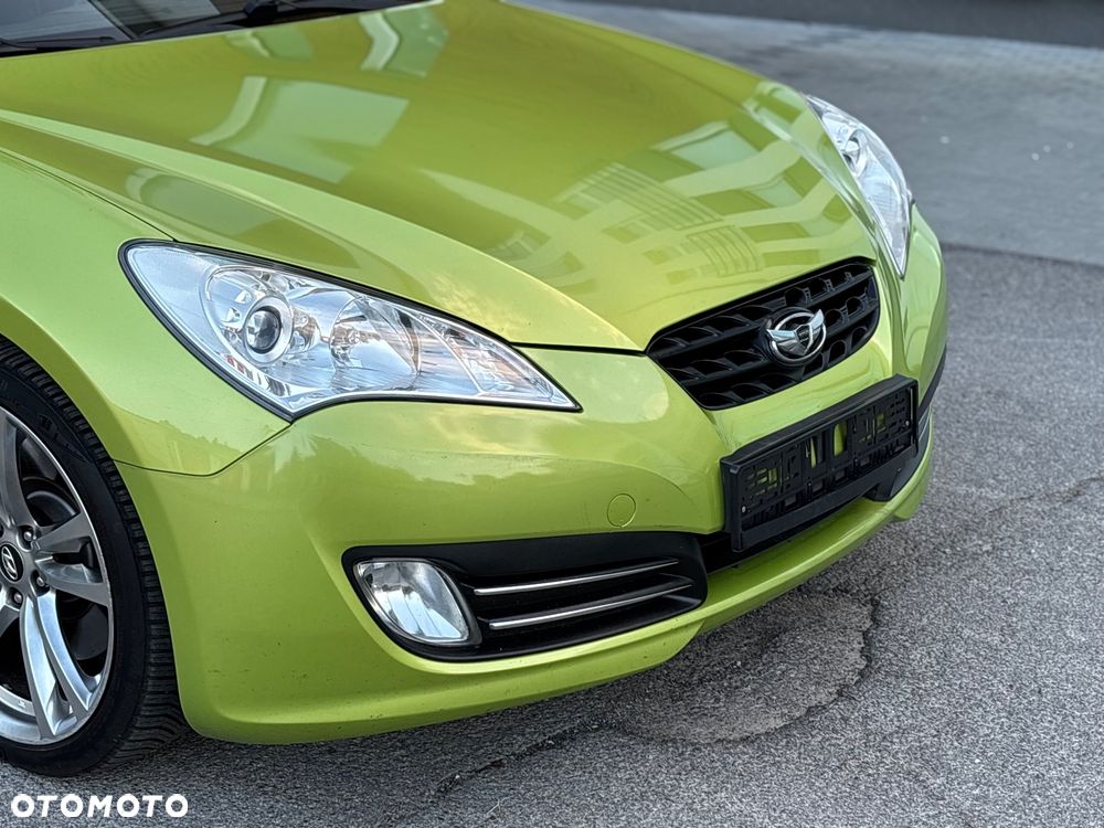 Hyundai Genesis Coupe 2.0 T - 19