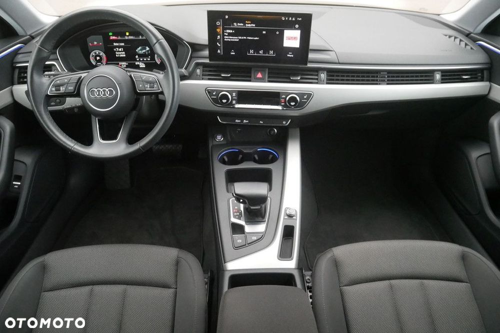 Audi A4 Limousine - 8