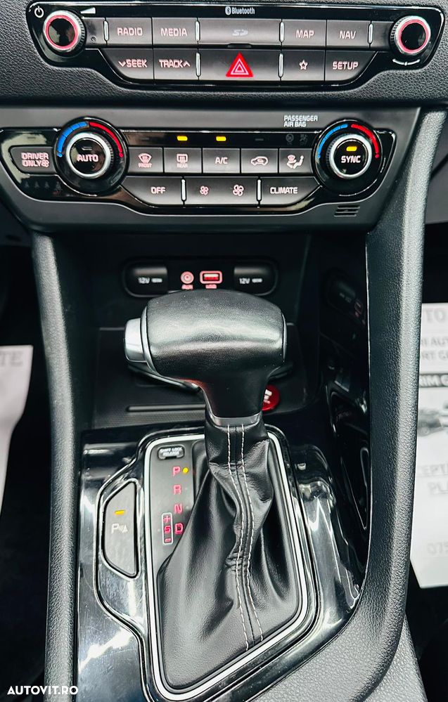 Kia Niro 1.6 GDI HEV 2WD OPF Aut. Edition 7 - 24