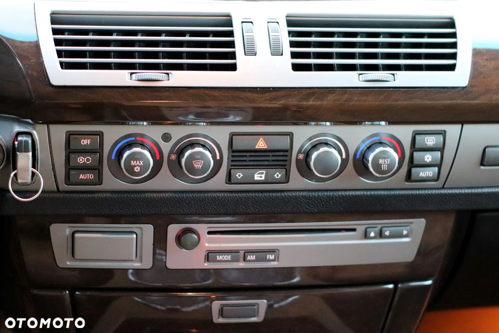 BMW Seria 7 - 22