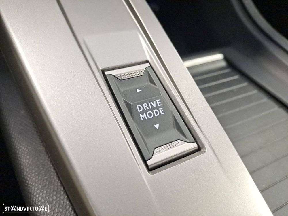 Peugeot 308 1.2 Hybrid Style e-DCS6 - 23