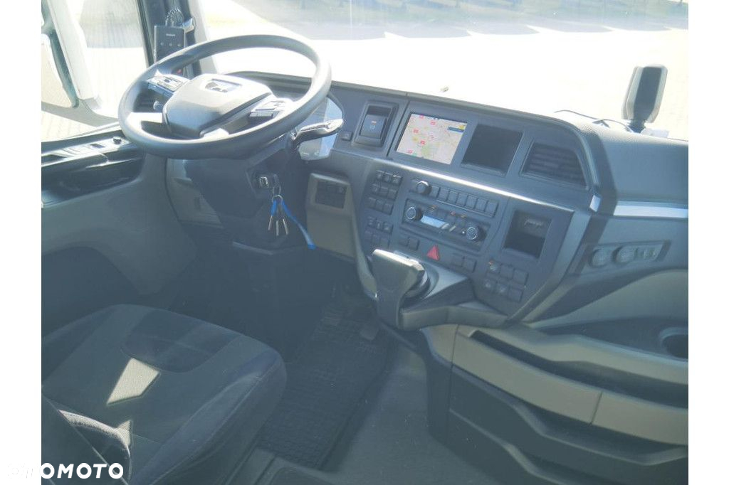 MAN Vehicle Tractor 4x2 Mega (Low) - 3