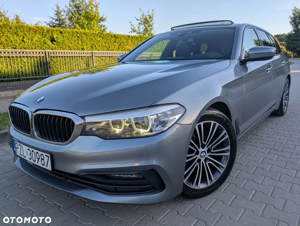 BMW Seria 5 520d Sport Line - 1