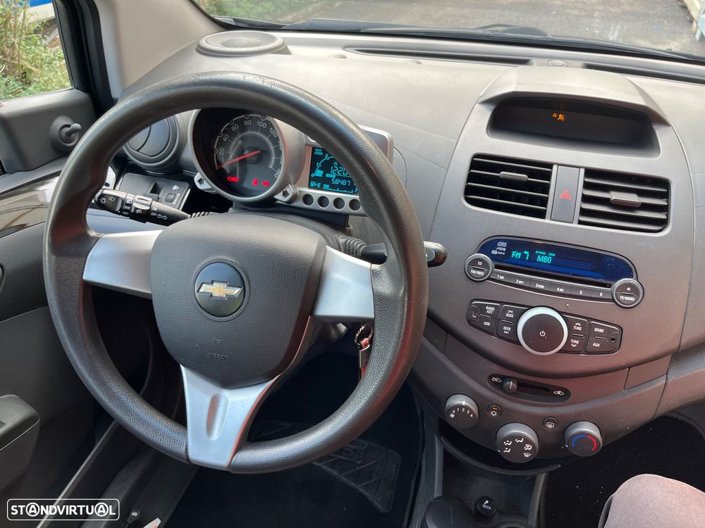 Chevrolet Spark 1.0 LS - 33